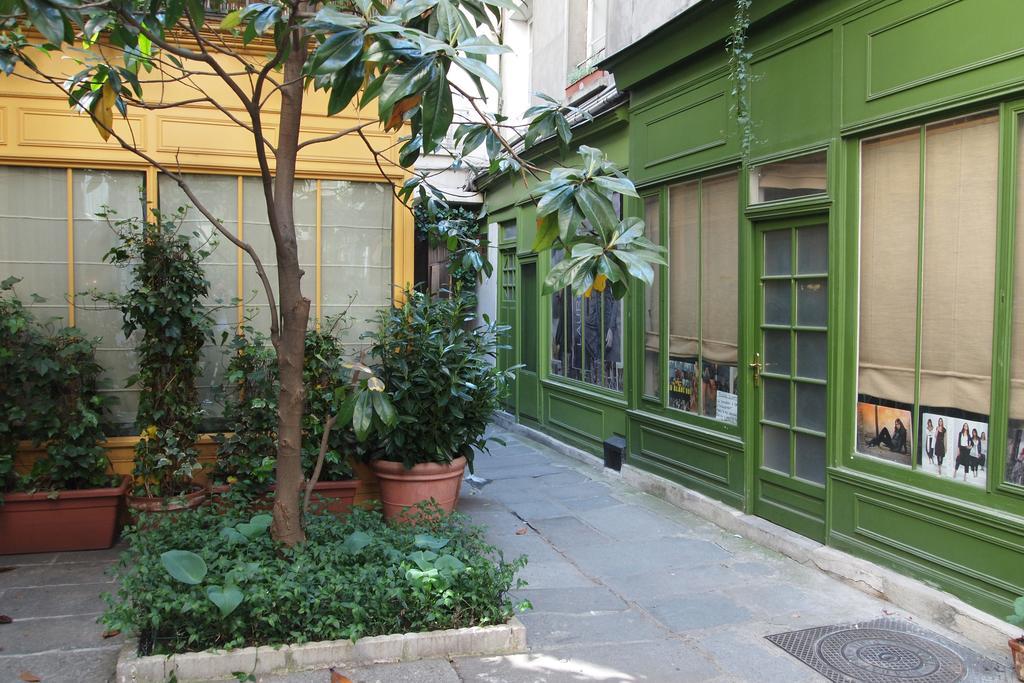 Petit Paris - Oasis In Marais Lägenhet Exteriör bild